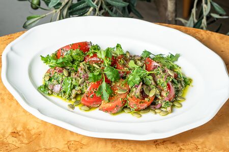 Салат из узбекских томатов 