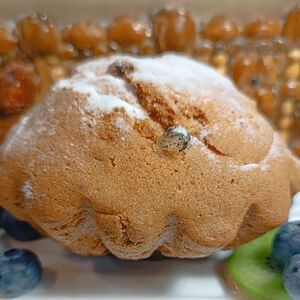 Кекс с изюмом