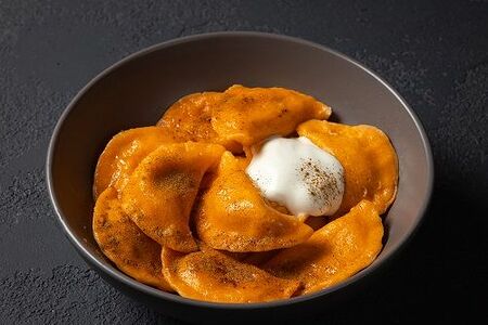 Вареники с вялеными томатами и прованскими травами M