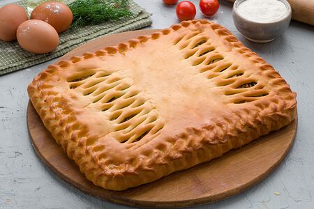 Пирог с зеленым луком и яйцом