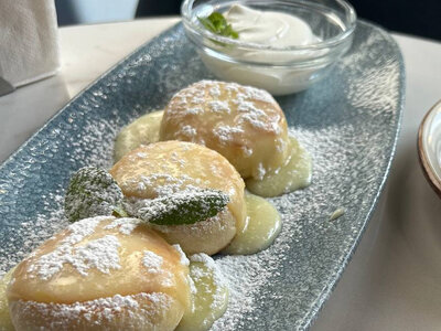 Сырники из рикотты с лимонным кремом 