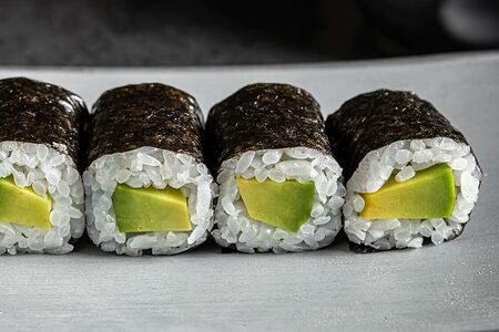 Ролл Авокадо маки