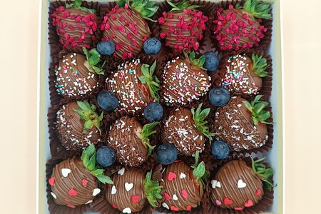 Клубника в шоколаде Callebaut №120б