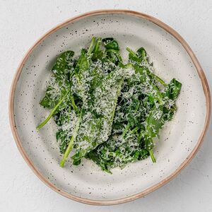 Шпинат с пармезаном