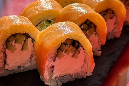 Ролл Филадельфия с огурцом