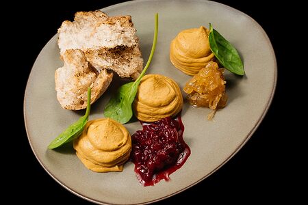 Паштет куриный с конфитюром