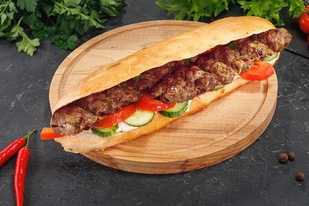 Люля-кебаб в лепёшке из баранины 