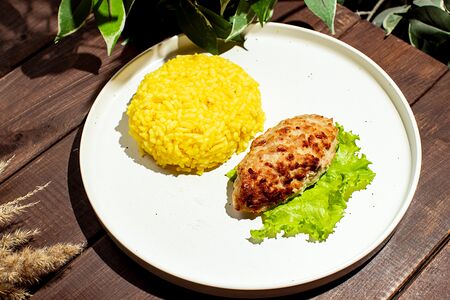 Зраза с яйцом и рисом золотистым