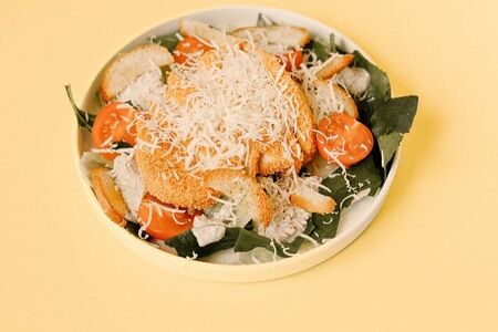 Салат цезарь