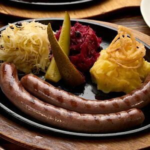 Бараньи колбасы с травами