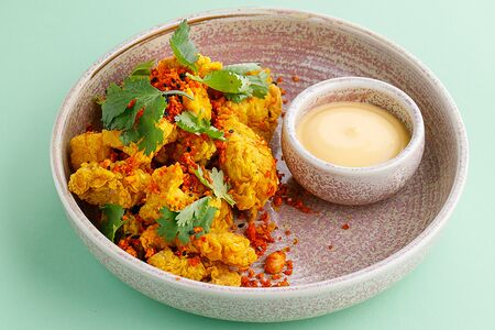 Курица карааге с манго-майо