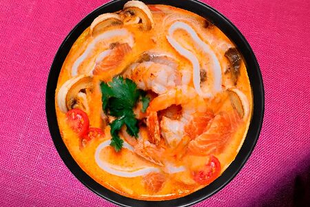 Суп Том Ям морепродукты
