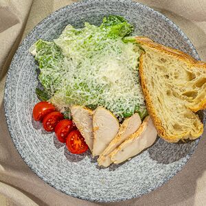 Цезарь с маринованным цыпленком