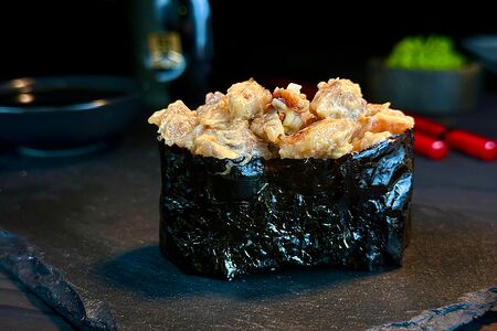 Гункан с угрем