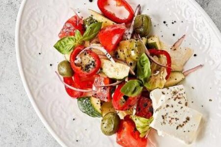 Греческий салат Чарли