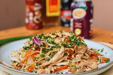 Лапша с овощами вок