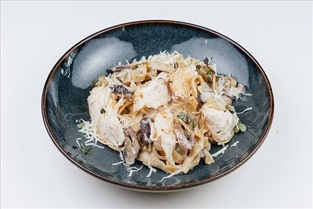 Паста с цыпленком и грибами