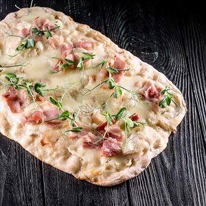 Римская пицца с беконом