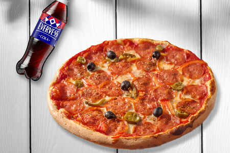 Пицца Пеперони и Evervess Кола