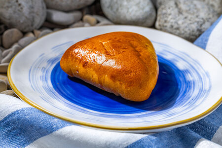 Пирожок с капустой