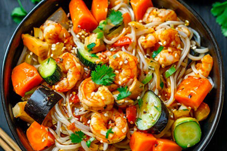 Wok с креветкой