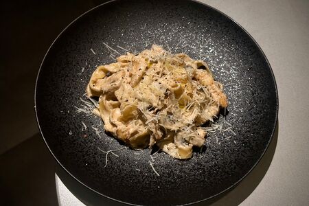 Фетучини с грибами, курицей в трюфельном масле 