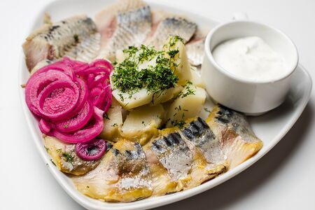 Пивная закуска из сельди и скумбрии