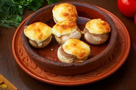 Грибы на кеци с сулугуни