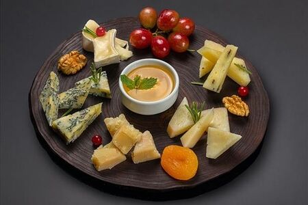 Ассорти итальянских сыров