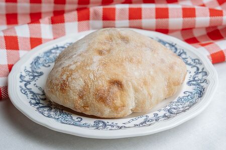 Сербская булочка Лепинья