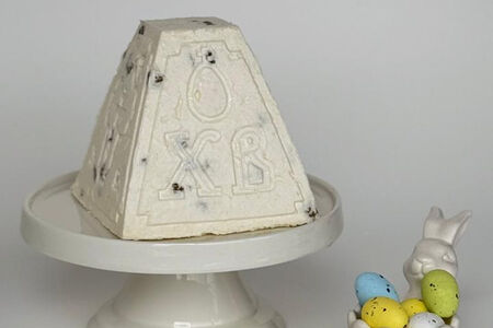 Пасха творожная ванильная с изюмом