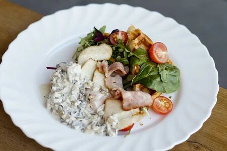 Вафли с курицей и беконом