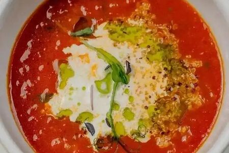 Томатный с киноа и страчателлой