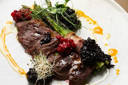 Стейк из оленины