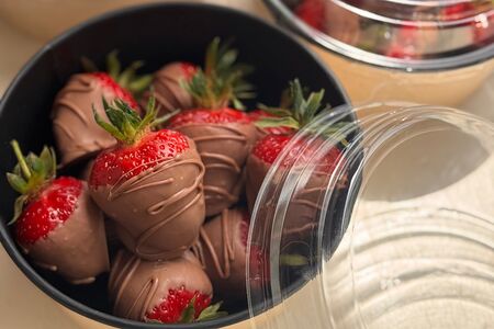 Клубника в шоколаде 