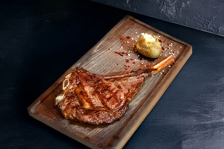 Стейк Томагавк