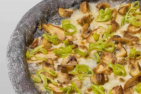 Пицца Жюльен с курицей