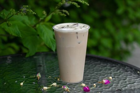 Айс-цветочное латте 