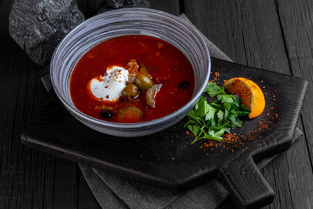 Солянка с цыпленком и рваной говядиной