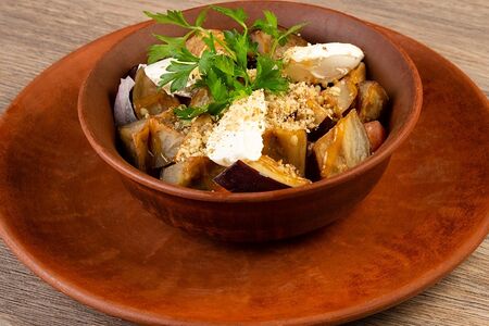 Салат с баклажанами