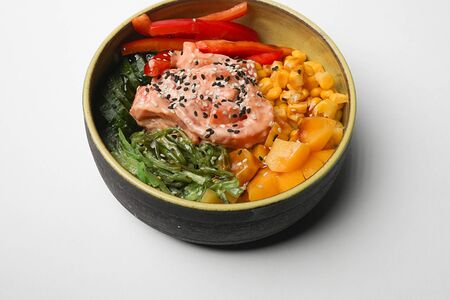 Боул лосось спайси