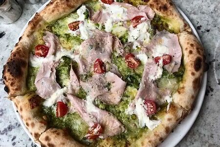 Мортаделла со страчателлой (28 см)