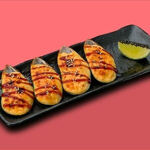 Запеченные Мидии в ракушках под чесночно-сырным соусом