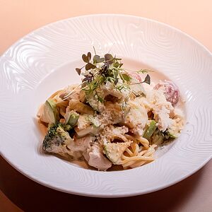 Паста с индейкой и брокколи