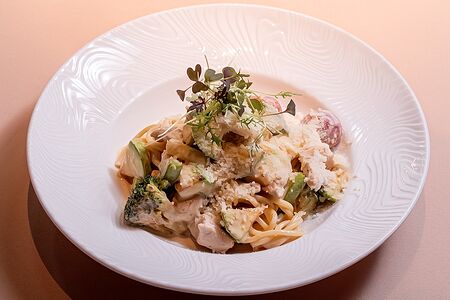 Паста с индейкой и брокколи