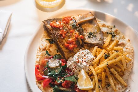 Гирос с бараньей лопаткой открытый