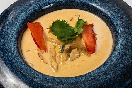 Куриный суп со сливками и грибами