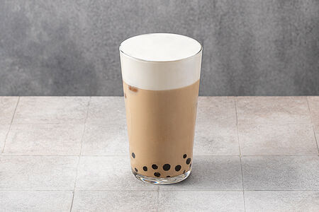 Милк бабл ти Ассам с тапиокой и сырной пеной