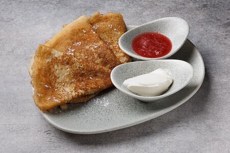 Блины с вареньем