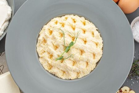 Закуска из сыра с яйцом